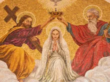 عقيدة «أمّ الله» هي أولى العقائد المريميّة وأساس التعليم الخاصّ بمريم في الإيمان المسيحيّ