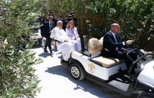 البابا فرنسيس يصل إلى بورغو إنيازيا الإيطاليّة للمشاركة في قمّة مجموعة السبع مصدر الصورة: فاتيكان ميديا