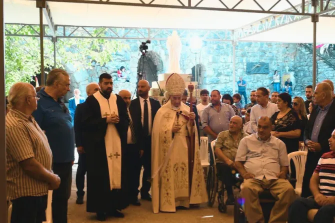 الراعي يترأّس القدّاس الإلهيّ في كنيسة سيّدة إيليج سلطانة الشهداء-ميفوق، القطّارة