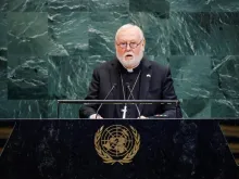 المطران بول ريتشارد غالاغر يلقي كلمته في الجمعيّة العامة للأمم المتّحدة