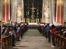 جانبٌ من القدّاس الإلهيّ في بازيليك القدّيس يوسف-مونتريال، كندا