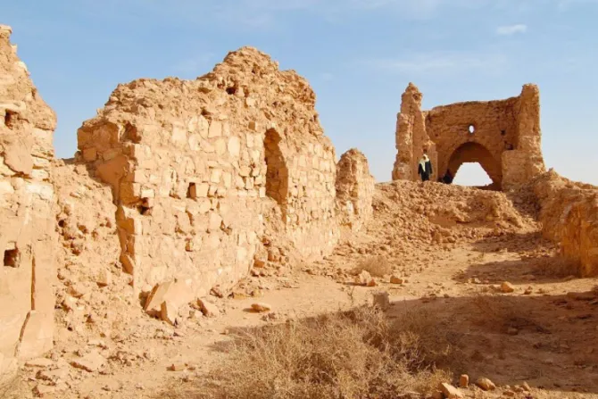 موقع كنيسة الأقيصر الأثريّة في كربلاء العراقيّة