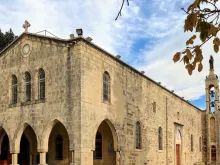 كنيسة سيّدة التلّة في بلدة دير القمر، لبنان