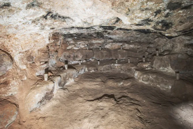 الكنيسة الكهفيّة العائد تاريخها إلى القرن الأوّل للميلاد، إرحاب - الأردن