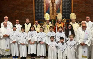 يونان يترأس القدّاس الإلهي في كنيسة القدّيس توماس مور في مدينة أوكلاند، نيوزيلندا مصدر الصورة: بطريركيّة السريان الكاثوليك