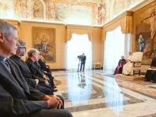 البابا لاوون الرابع عشر يلتقي هيئة كتّاب مجلّة «الحضارة الكاثوليكيّة» في القصر الرسوليّ الفاتيكانيّ اليوم