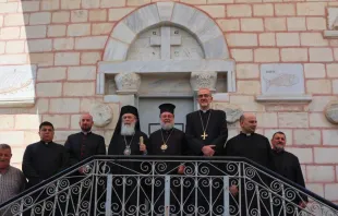 الكاردينال بييرباتيستا بيتسابالا والبطريرك ثيوفيلوس الثالث في خلال زيارتهما غزّة  (يوليو/تمّوز 2025) مصدر الصورة: البطريركيّة اللاتينيّة-القدس