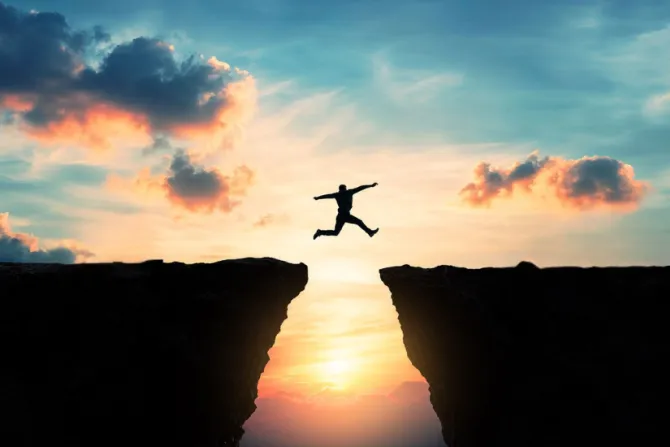 يستطيع الإيمان الحقيقيّ أن يُحوّل المستحيل إلى واقع حيّ