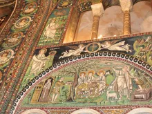 رافينا تحتضن أعمالًا فنّية رائعة تروي تاريخ المسيحيّة