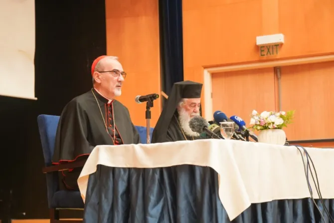 بيان مشترك للبطريركيّتَين اللاتينيّة والأرثوذكسيّة يحذّر من تهجير المدنيّين في غزّة