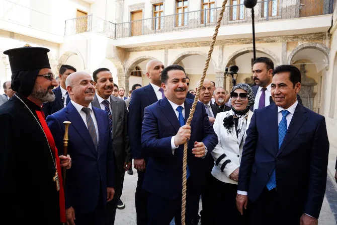 رئيس الوزراء العراقي يُعيد افتتاح كنيستَي العذراء الطاهرة وسيّدة الساعة في الموصل