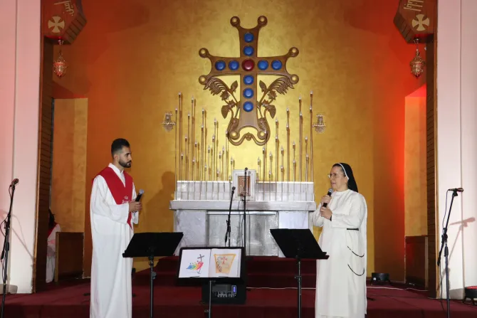 جانبٌ من أمسية التراتيل في كنيسة القلب الأقدس الكلدانيّة-بغداد، العراق