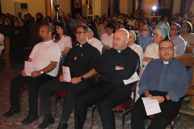 جانبٌ من أمسية التراتيل في كنيسة القلب الأقدس الكلدانيّة-بغداد، العراق