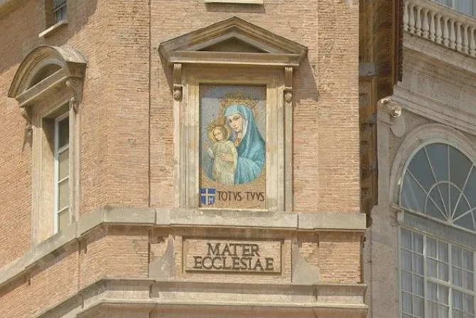 مريم أمّ الكنيسة-صورة