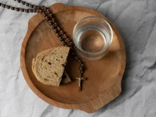 الصوم عن الخبز والماء لتقوية الروح