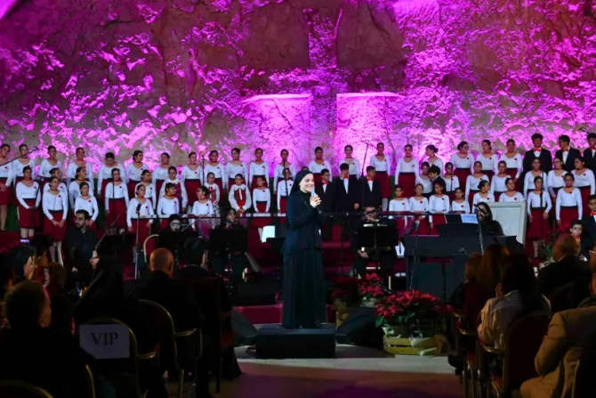 جانب من أمسية «تحت نجمة الميلاد» في بكركي