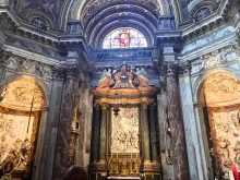 كنيسة سانت أنييزه إن أغوني في روما