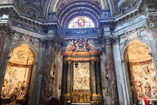 كنيسة سانت أنييزه إن أغوني في روما