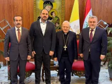 البطريرك لويس روفائيل ساكو مع أعضاء كتلة «صويانا» البرلمانيّة