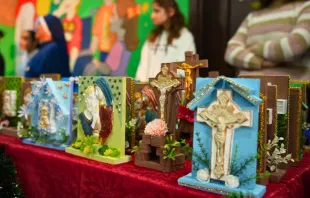 المعرض الميلادي لدير مار يوسف لذوي الاحتياجات الخاصة في بغديدا مصدر الصورة: صفحة أبرشيّة الموصل للسريان الكاثوليك في فيسبوك