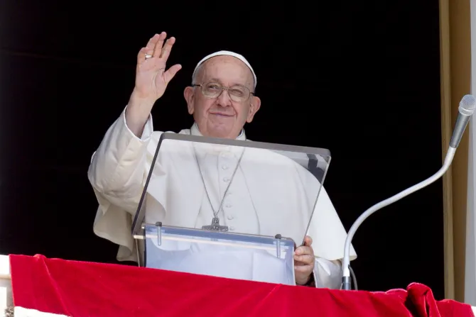 البابا فرنسيس يتلو صلاة التبشير الملائكي اليوم في الفاتيكان