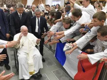 من لقاء البابا مع خدّام المذبح الفرنسيّين