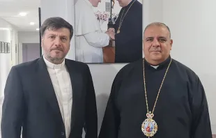 المطران إبراهيم يلتقي الأب نصر Provided by: Melkite Greek Catholic Archeparchy of Zahle and Forzol