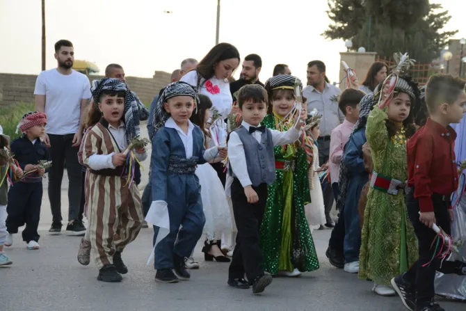 اطفال روضة في القوش يشاركون في مسيرة السعانين 2020
