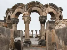 آثار كاتدرائيّة زفارتنوتس التاريخيّة