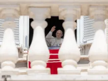 قاد البابا فرنسيس صلاة "إفرحي يا ملكة السّلام" يوم الإثنين 18 نيسان 2022 في ساحة القدّيس بطرس.