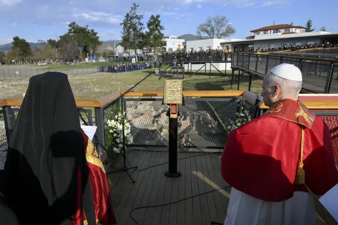 البابا لاوون الرابع عشر يترأّس لقاءَ صلاةٍ مسكونيًّا في موقع كنيسة القدّيس نيوفيطس-نيقيا