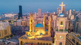 ساحة الشهداء-بيروت مصدر الصورة: Ali Chehade Farhat/shutterstock