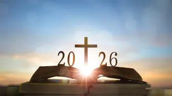 دعوة متجدّدة إلى الرجاء والنهضة الروحيّة مع بداية عام جديد مصدر الصورة: Paul shuang/Shutterstock