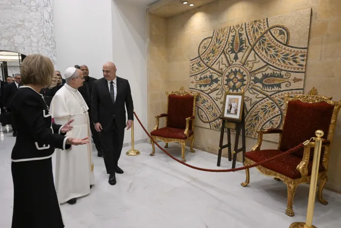 البابا لاوون الرابع عشر في القصر الرئاسيّ اللبنانيّ-بعبدا