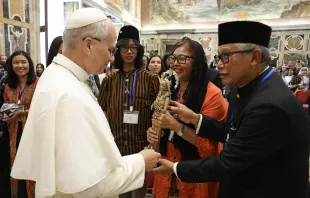 البابا لاوون الرابع عشر يلتقي مجموعة إندونيسيّة صباح اليوم في الفاتيكان مصدر الصورة: فاتيكان ميديا