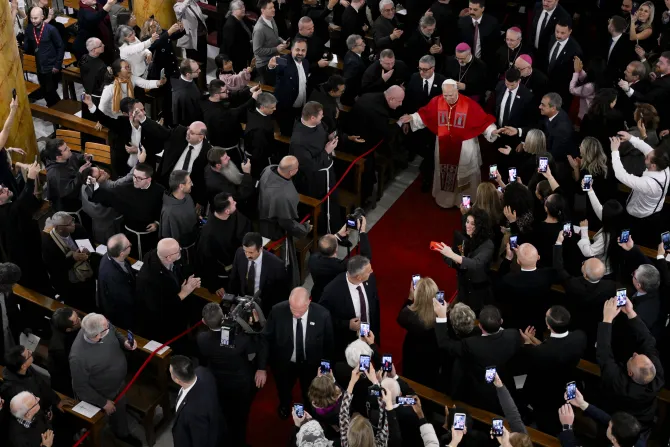 البابا لاوون الرابع عشر يزور كاتدرائيّة الروح القدس في قلب إسطنبول، تركيا