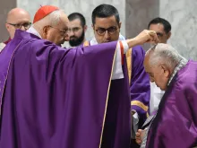 البابا فرنسيس يترأّس قدّاس أربعاء الرماد في بازيليك القدّيسة سابينا-روما