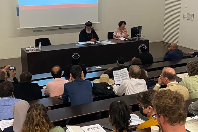 البطريرك مار أغناطيوس أفرام الثاني في افتتاح المؤتمر السرياني ومؤتمر الدراسات المسيحية العربية في باريس