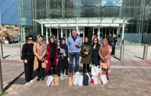 مشروع الأشخاص المستضعفين يساعد 20 فتاة أفغانيّة في سنّ المراهقة على بناء حياة جديدة Provided by: Vulnerable People Project/CNA