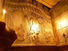 منحوتة القيامة داخل كنيسة القبر المقدّس في القدس