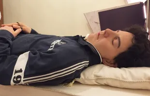 ضريح الطوباويّ كارلو أكوتيس مصدر الصورة: أبرشيّة أسيزي ونوتشيرا أومبرا وغوالدو تادينو