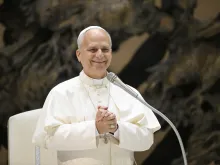 البابا لاوون الرابع عشر يلتقي المشاركين في يوبيل الحياة المكرّسة في قاعة بولس السادس الفاتيكانيّة يوم 10 أكتوبر/تشرين الأوّل 2025