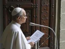 البابا لاوون الرابع عشر يتلو التبشير الملائكيّ في كاستل غاندولفو يوم الأحد 17 أغسطس/آب 2025