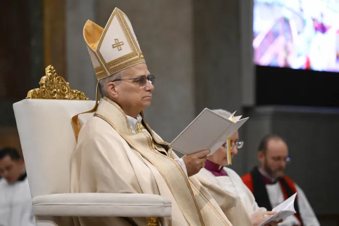 وجّه البابا لاوون الرابع عشر صباح اليوم نداءً ملحًّا لضمان استمرارية ملموسة وفعّالة لمعاهدة «نيو ستارت» بين واشنطن وموسكو، الساعية إلى الحدّ من انتشار الأسلحة النووية