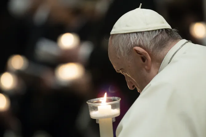 البابا فرنسيس: أجدّد صلاتي من أجل الضحايا وعائلاتهم التي تبحث عن الحقيقة والعدالة