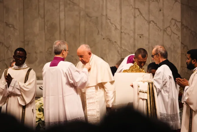 البابا فرنسيس يترأّس القدّاس الإلهيّ في عيد ظهور الربّ يسوع في بازيليك القدّيس بطرس-الفاتيكان