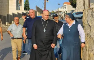 السفير البابويّ في لبنان يزور بلدة عين إبل الجنوبيّة الحدوديّة، لبنان مصدر الصورة: Ain Ebel, Our Heaven