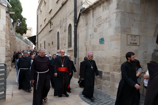 مسيرة صلاة احتضنتها شوارع القدس القديمة في 27 أكتوبر/تشرين الأول الماضي استجابةً لنداء البابا فرنسيس بتخصيص هذا اليوم للتضرّع من أجل السلام
