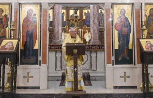 العبسي يحتفل بالذبيحة الإلهيّة في كنيسة سيّدة دمشق بالعاصمة السوريّة مصدر الصورة: آسي مينا