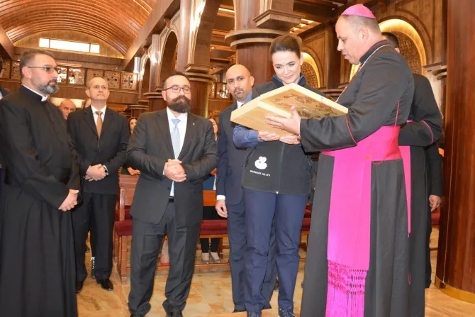 رئيسة هنغاريا تتفقَّد مشاريع مدعومة من حكومتها لتوطيد استقرار مسيحيي العراق في 9 ديسمبر/كانون الأول